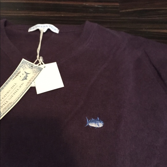 NWT Mens Southern Tide V Neck Sweater Raspberry - Picture 2 of 3